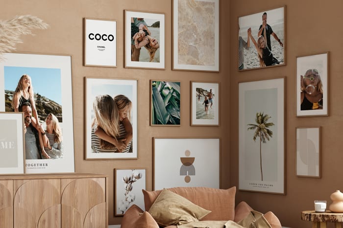 Frames<sup>®</sup> Large photo frames, ultra-light, super stylish and very low priced.